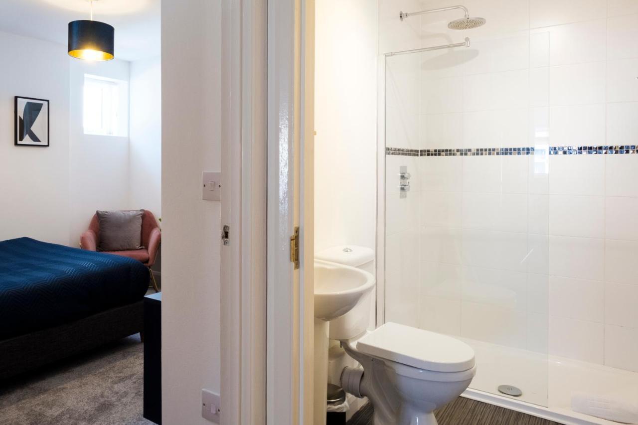 Corinium Lodge - Town Centre Apartment Cirencester Ngoại thất bức ảnh