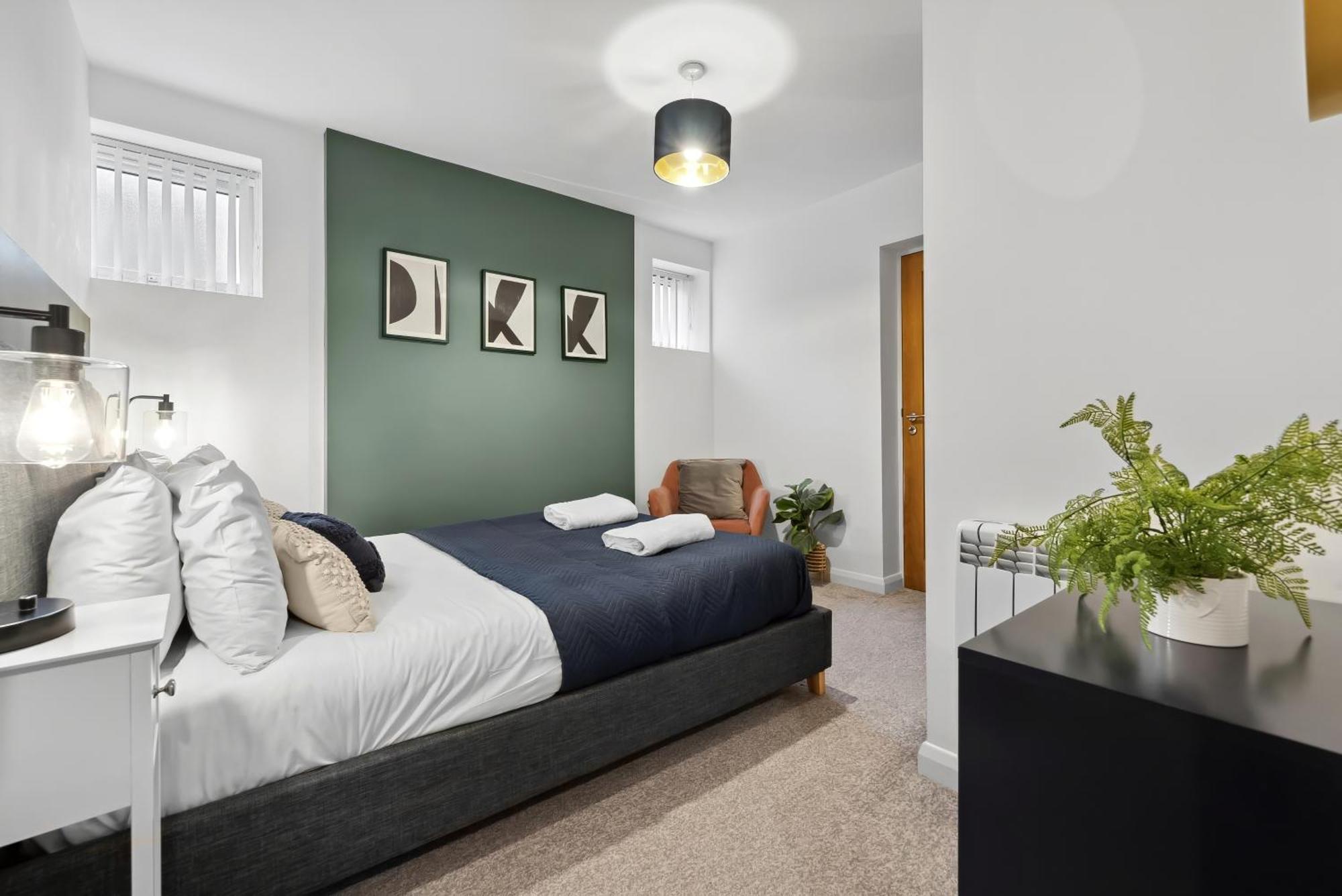 Corinium Lodge - Town Centre Apartment Cirencester Ngoại thất bức ảnh