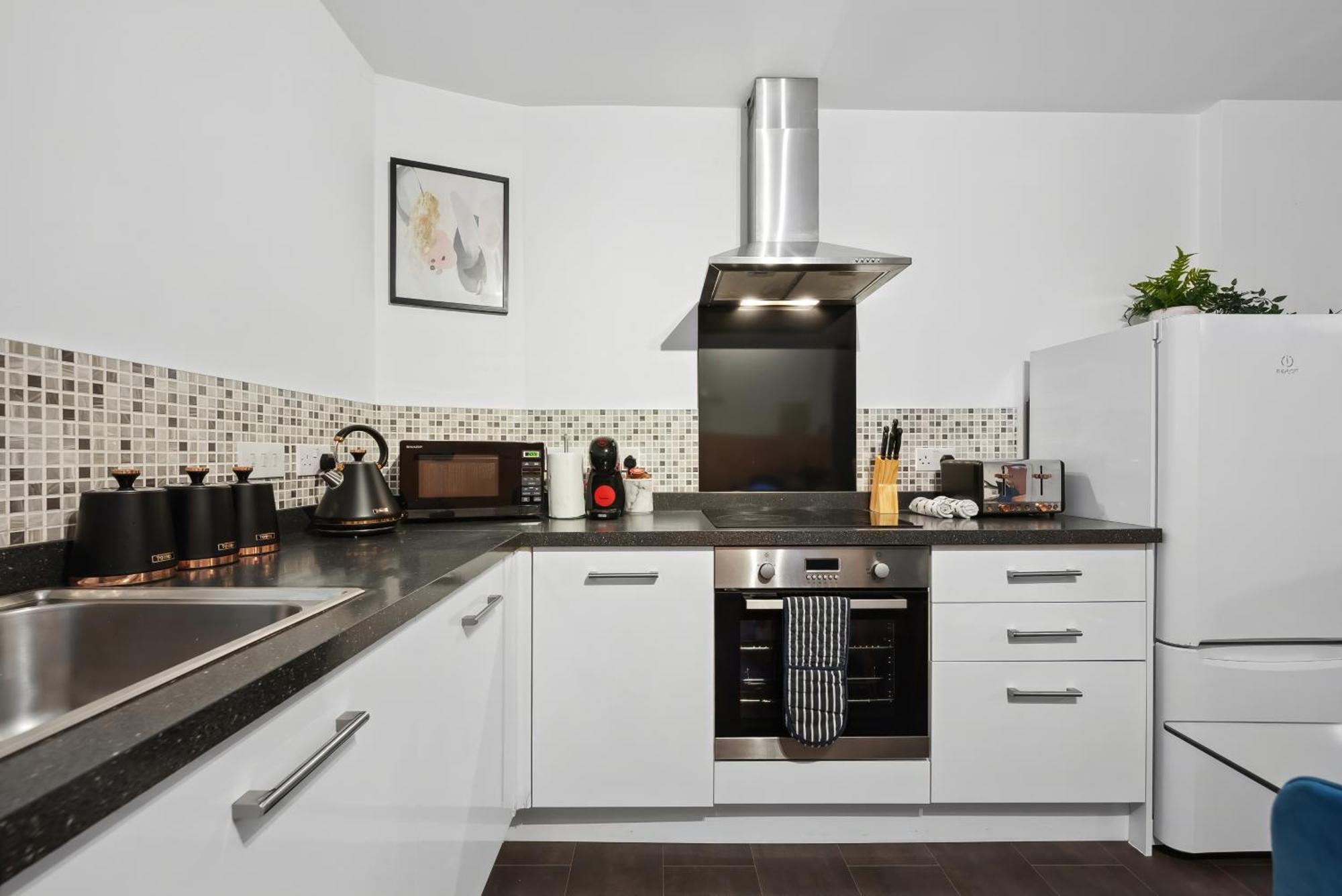 Corinium Lodge - Town Centre Apartment Cirencester Ngoại thất bức ảnh